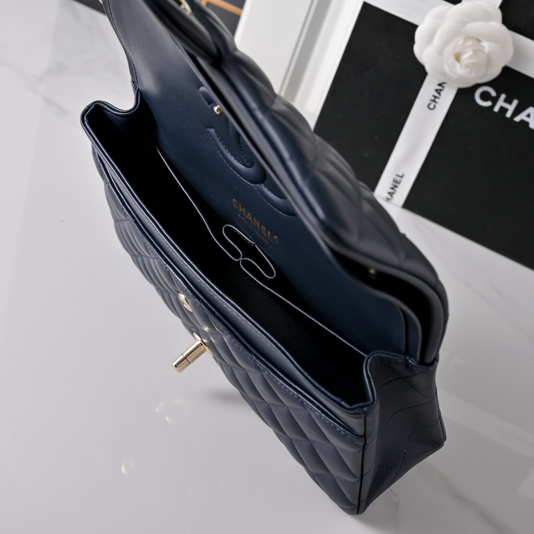 Ch**el Classic Flap Handbag A01112 15.5x25.5x6cm