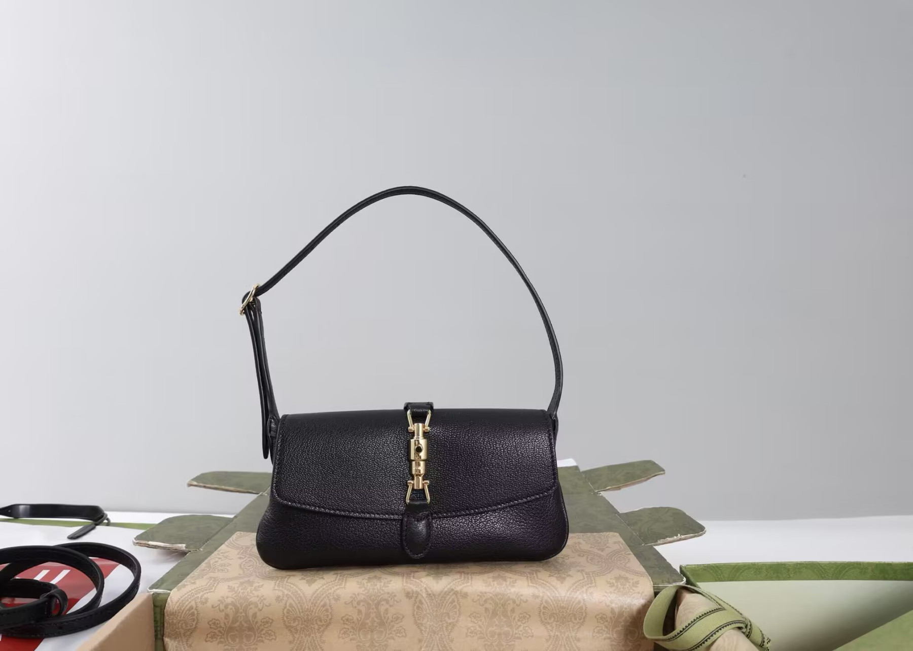 Gvc*1 Jackie Small Shoulder Bag 21.5x11.5x2cm