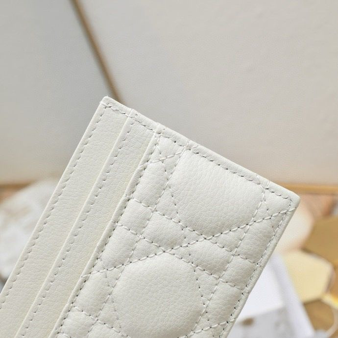 D10r Card Holder