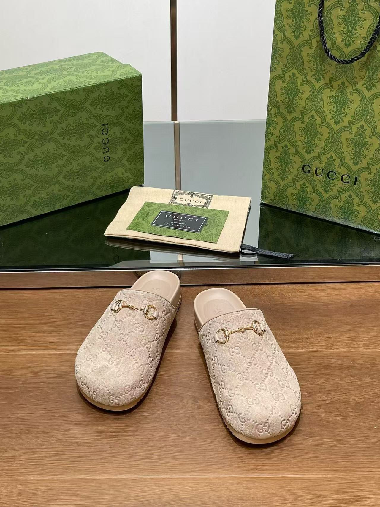 UA Gvc*1 SLIPPER