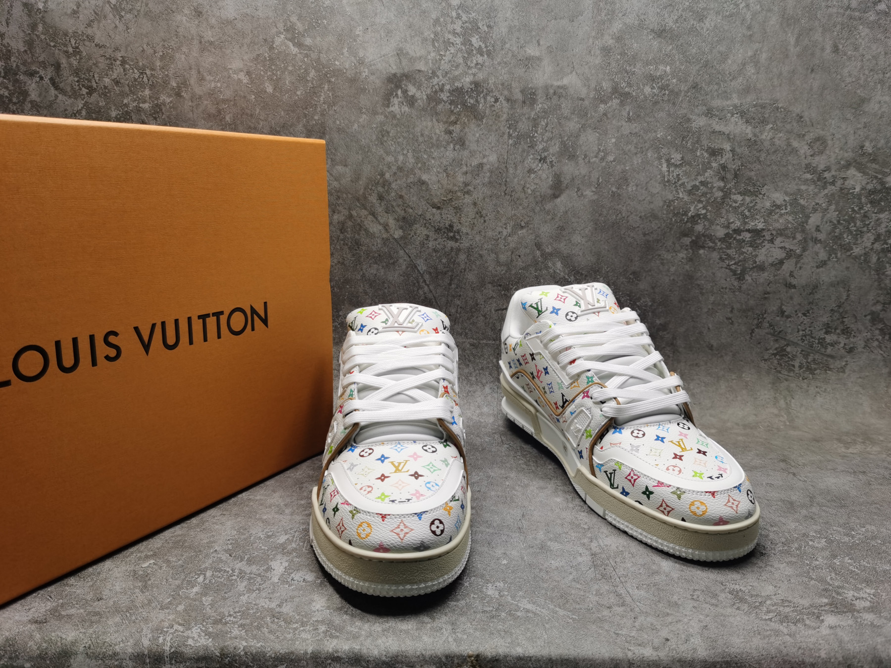 UA LV Trainer Sneaker