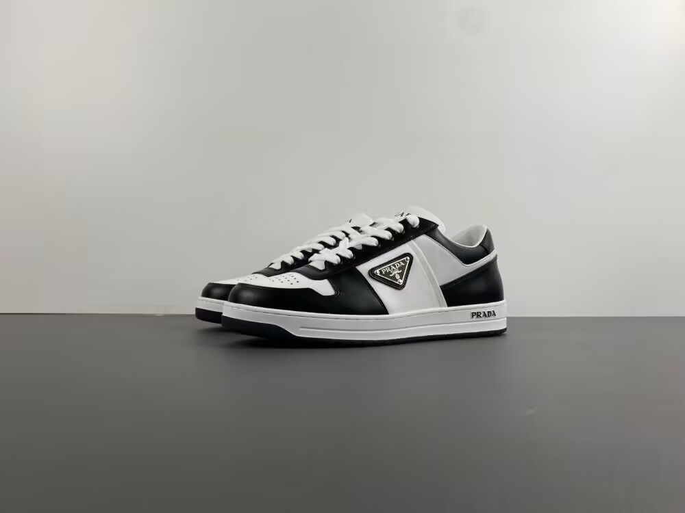 UA Pra*a Downtown Low Top Sneakers