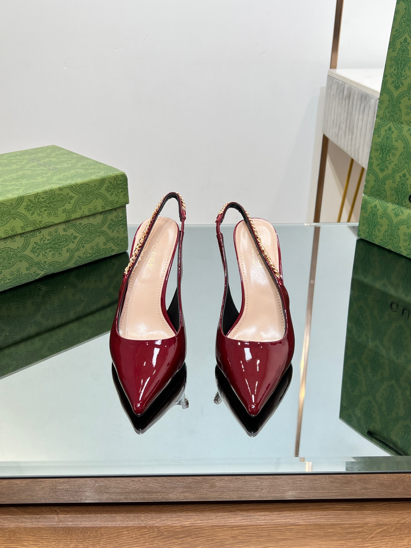 Gvc*1 SIGNORIA SLINGBACK PUMP