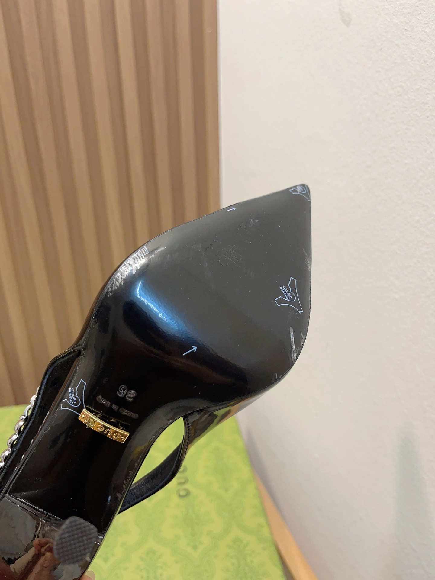 Gvc*1 SIGNORIA SLINGBACK PUMP High