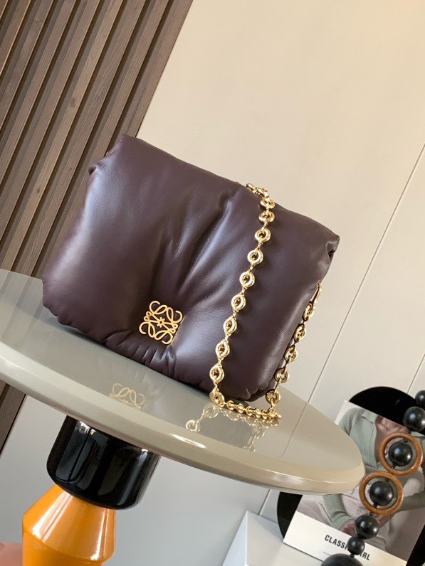 L0ew* Puffer Goya bag 23×17×9CM