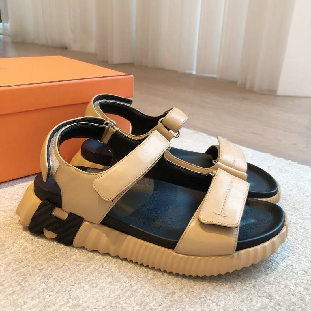 UA H**me5 Junior sandal