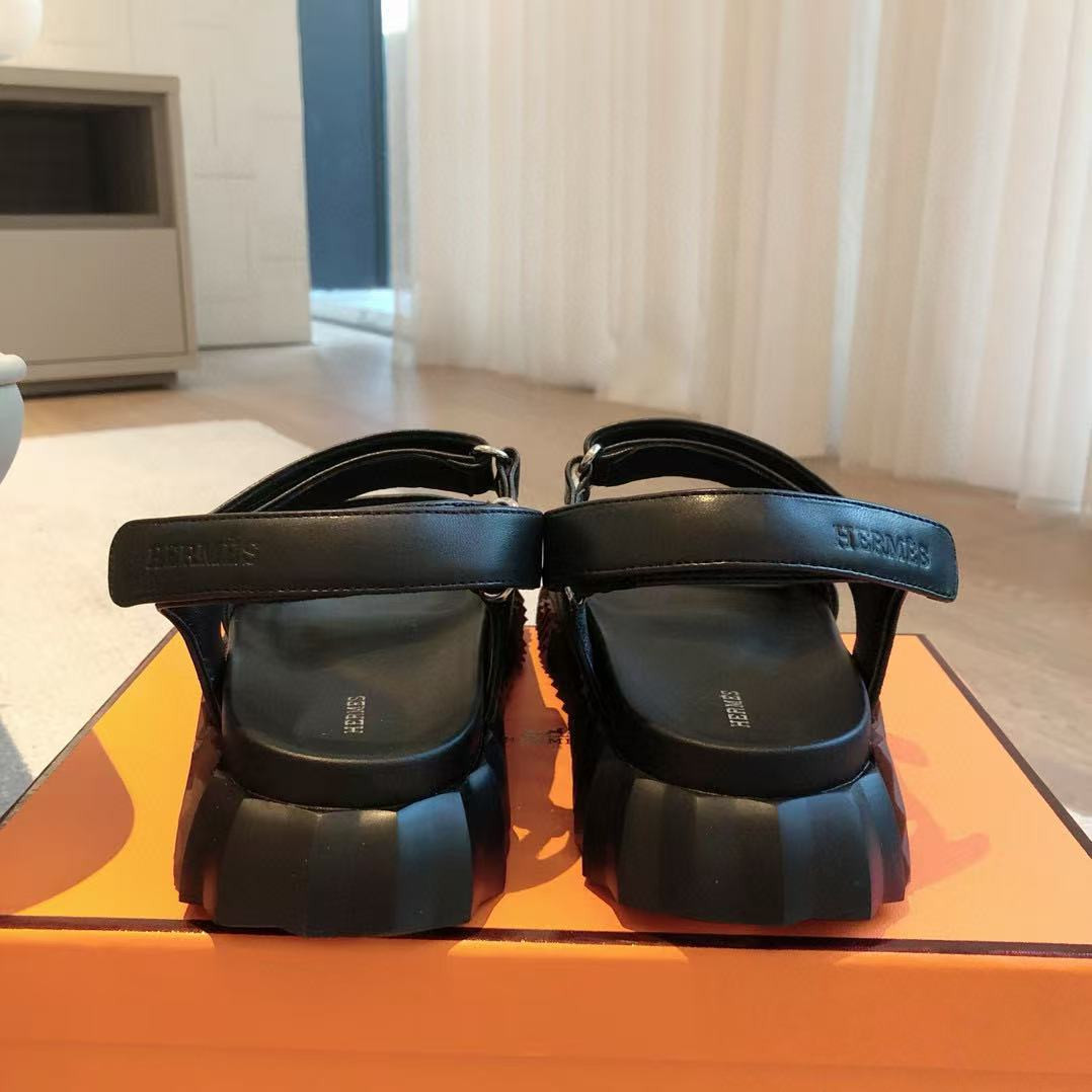 UA H**me5 Junior sandal