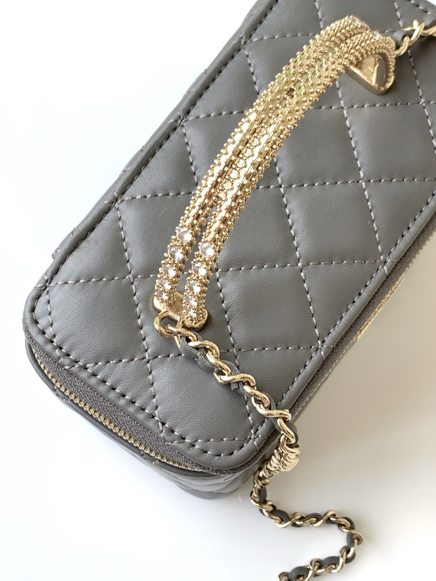 Ch**el Long Vanity with Chain 17x9.5x8cm