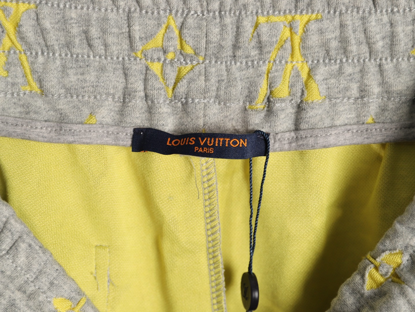 L0vis Vvtt0n 26ss Shorts