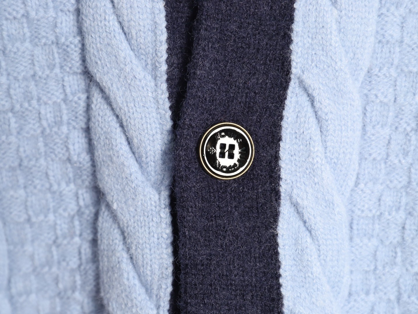 L0vis Vvtt0n LV Knitting Cardigan