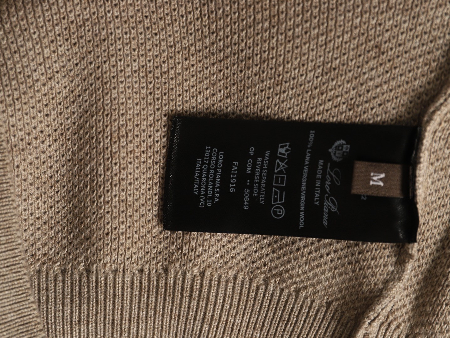 L0r0 P1ana LP Sweaters