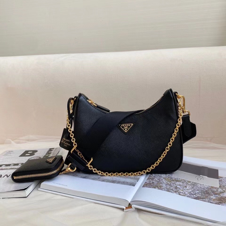Pra*a HOBO IN LEATHER