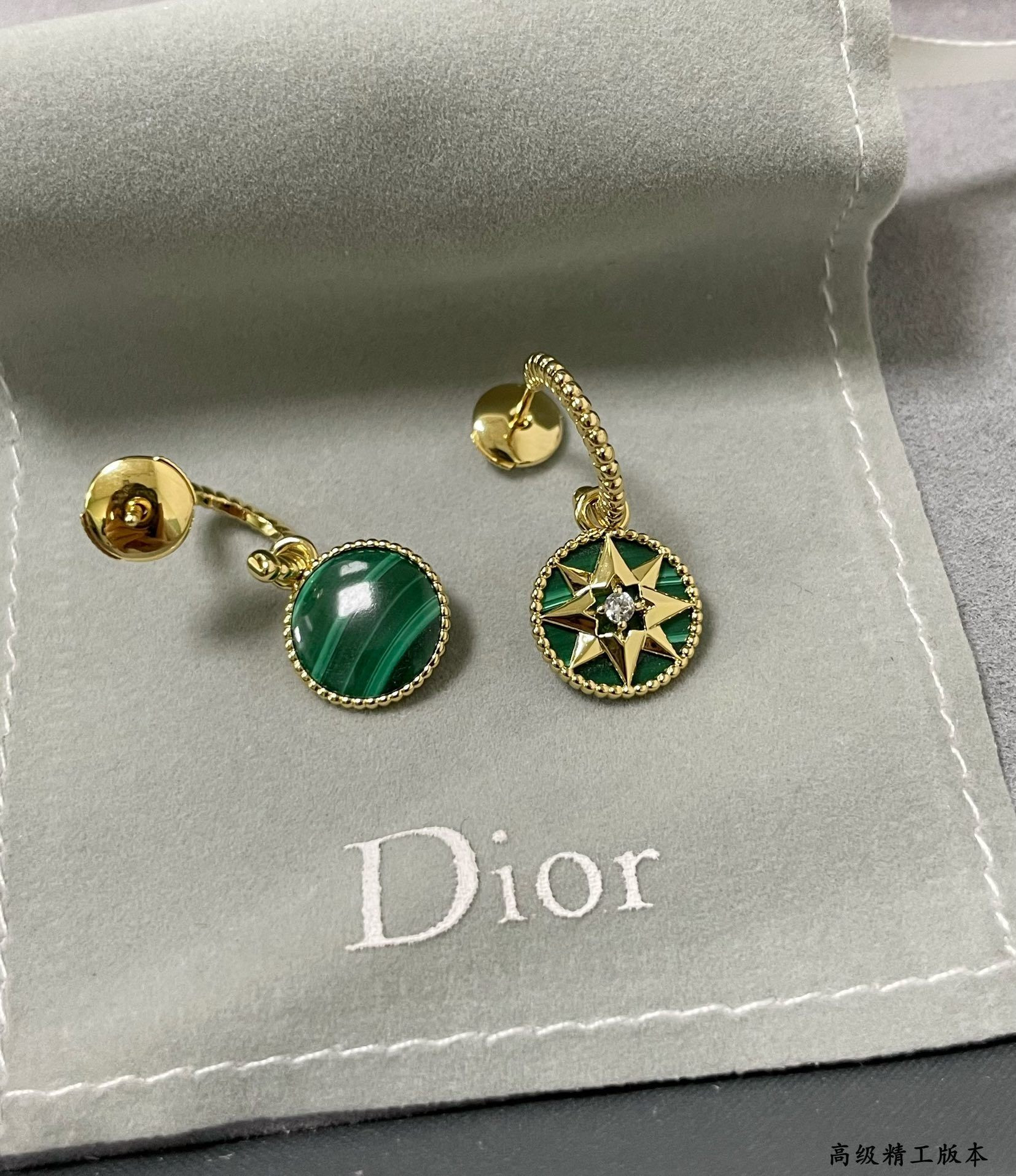 D10r rose des vents earrings