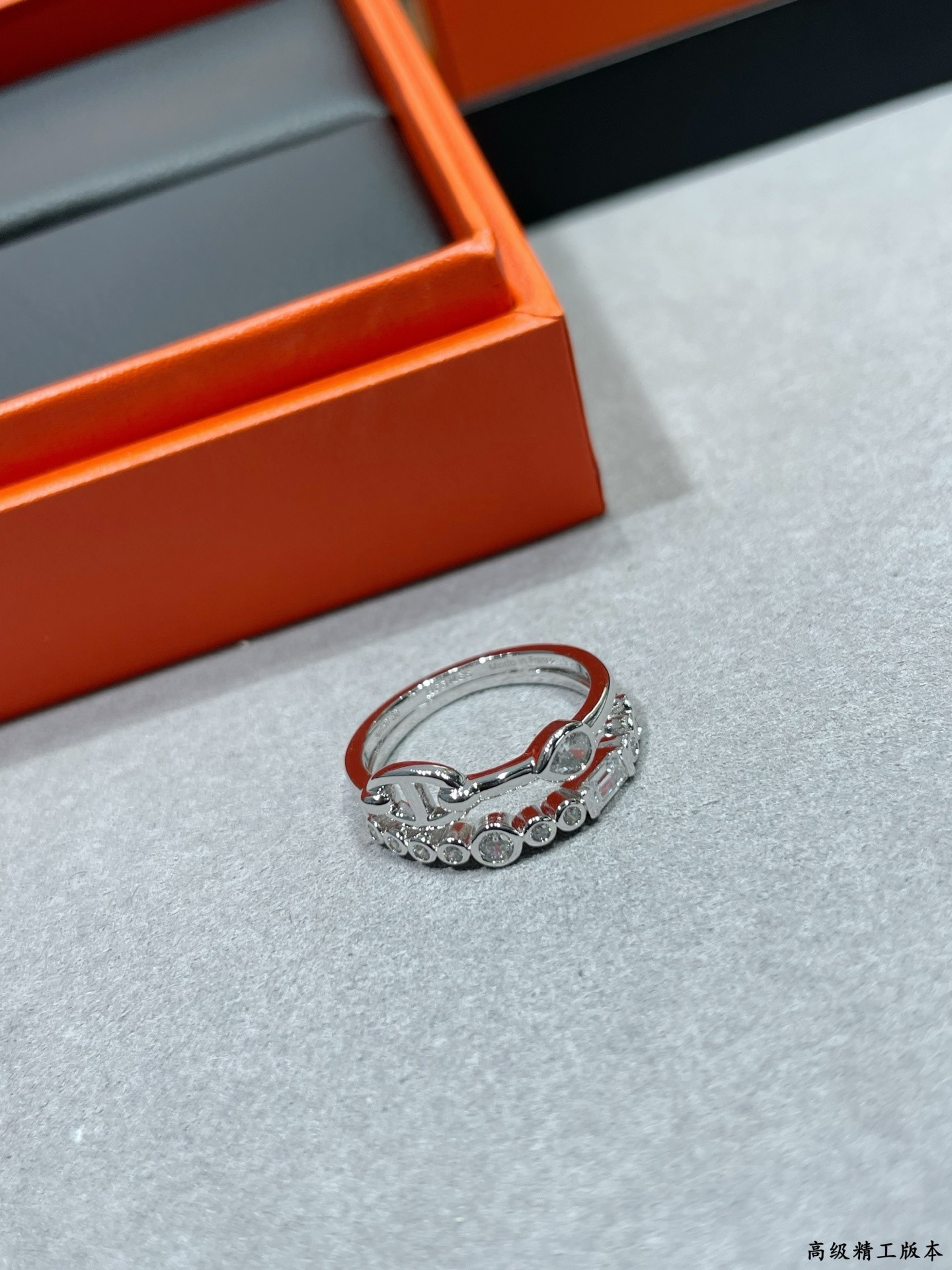 H**me5 Double-circle Ring