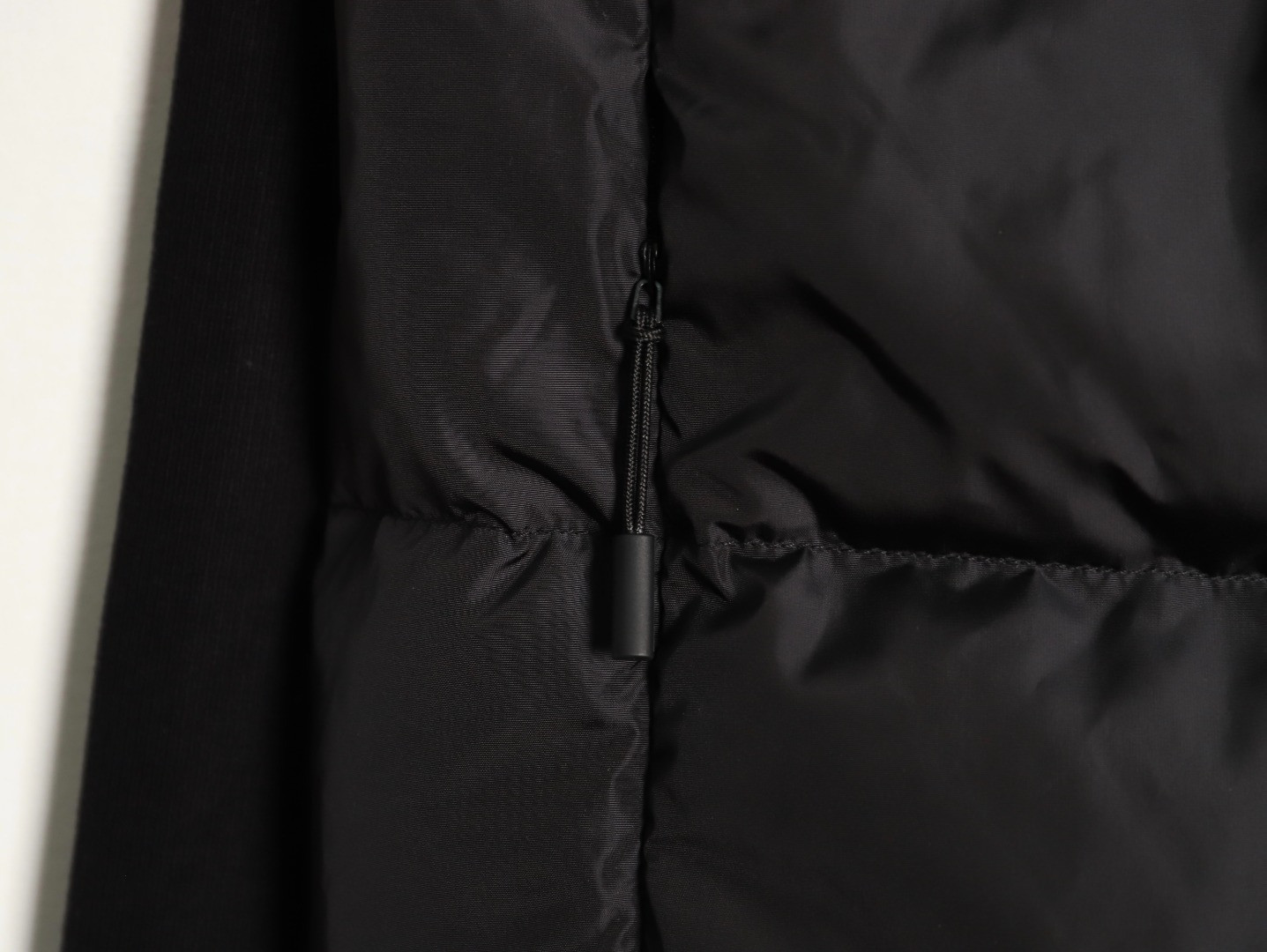 Can*a G00se Short Puffer jacket