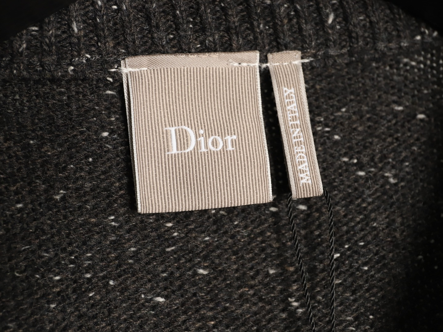 D10r Sweaters