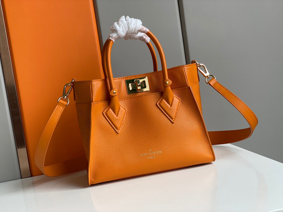 LV ON MY SIDE PM M57730