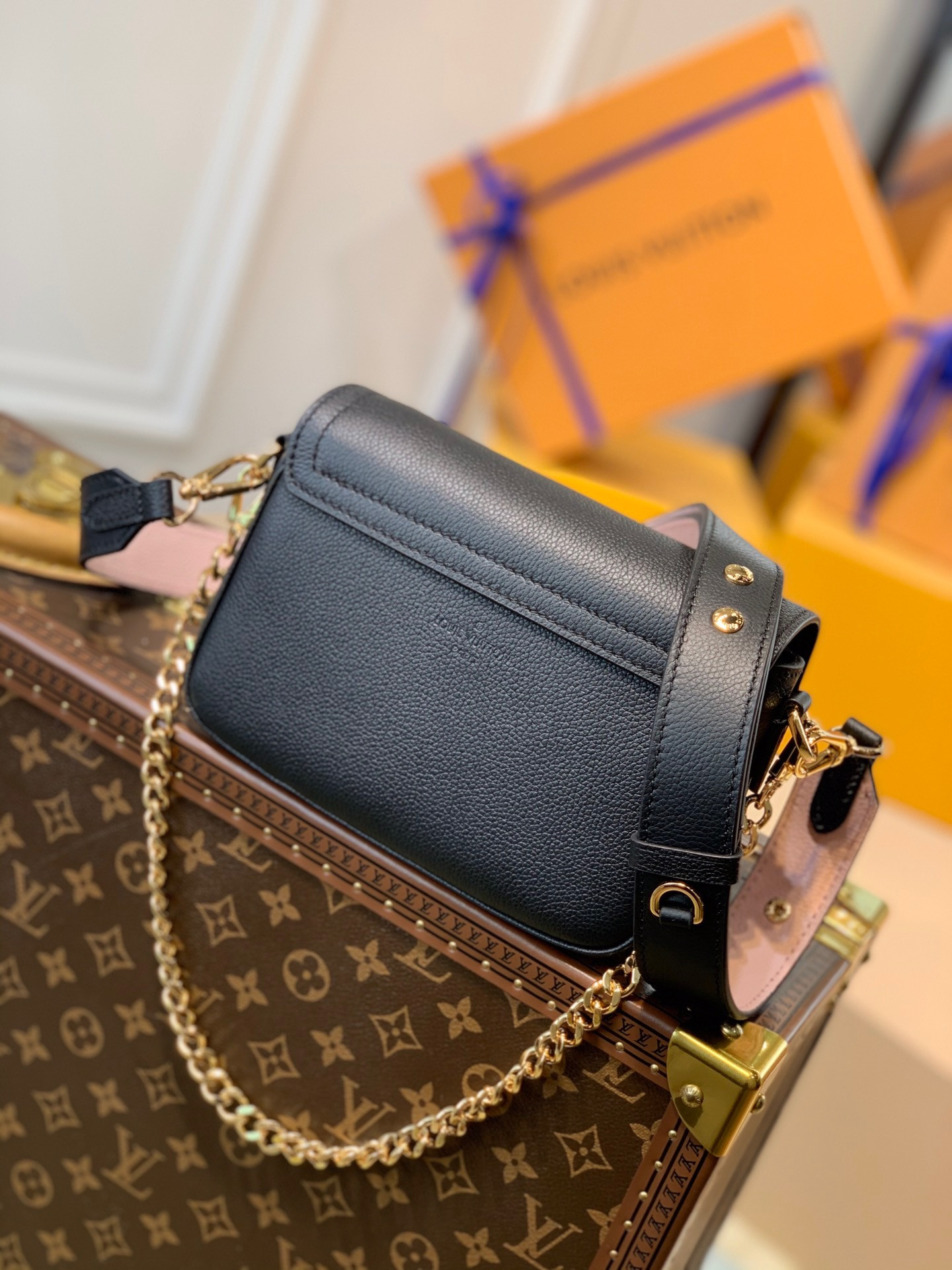 LV LOCKME TENDER M58557