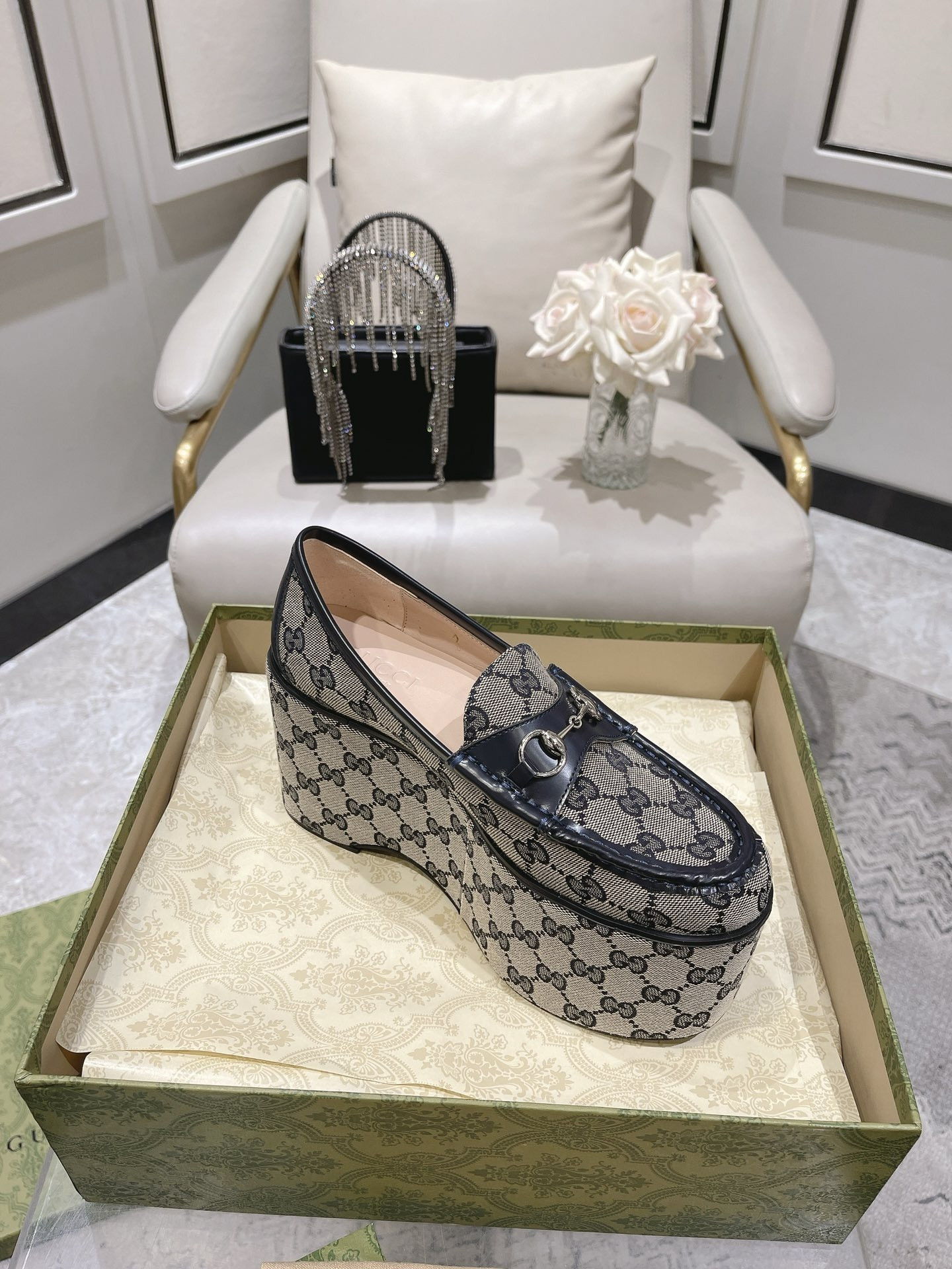 Gvc*1 HORSEBIT PLATFORM LOAFER