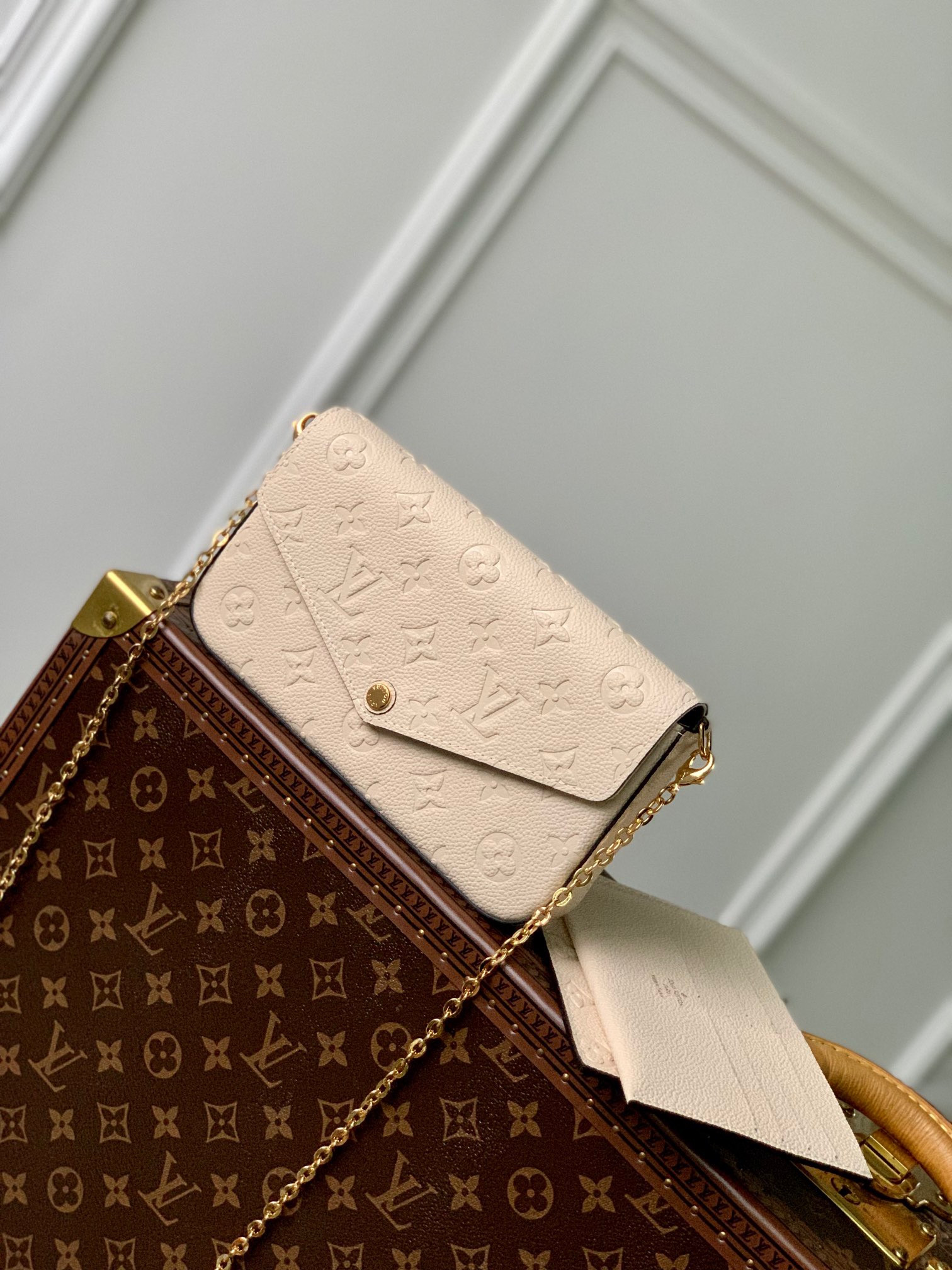 LV Félicie Pochette M82363