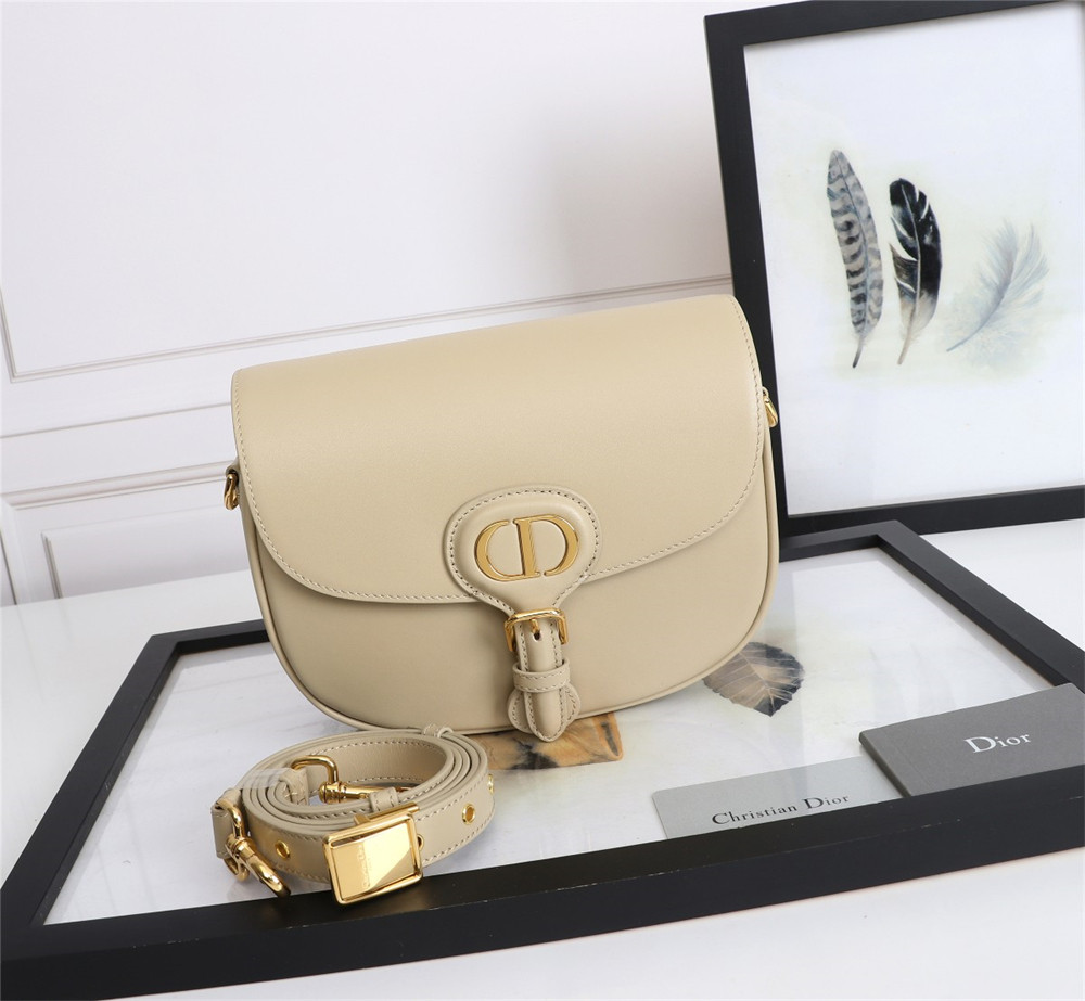 MEDIUM D10r BOBBY BAG Beige Box Calfskin