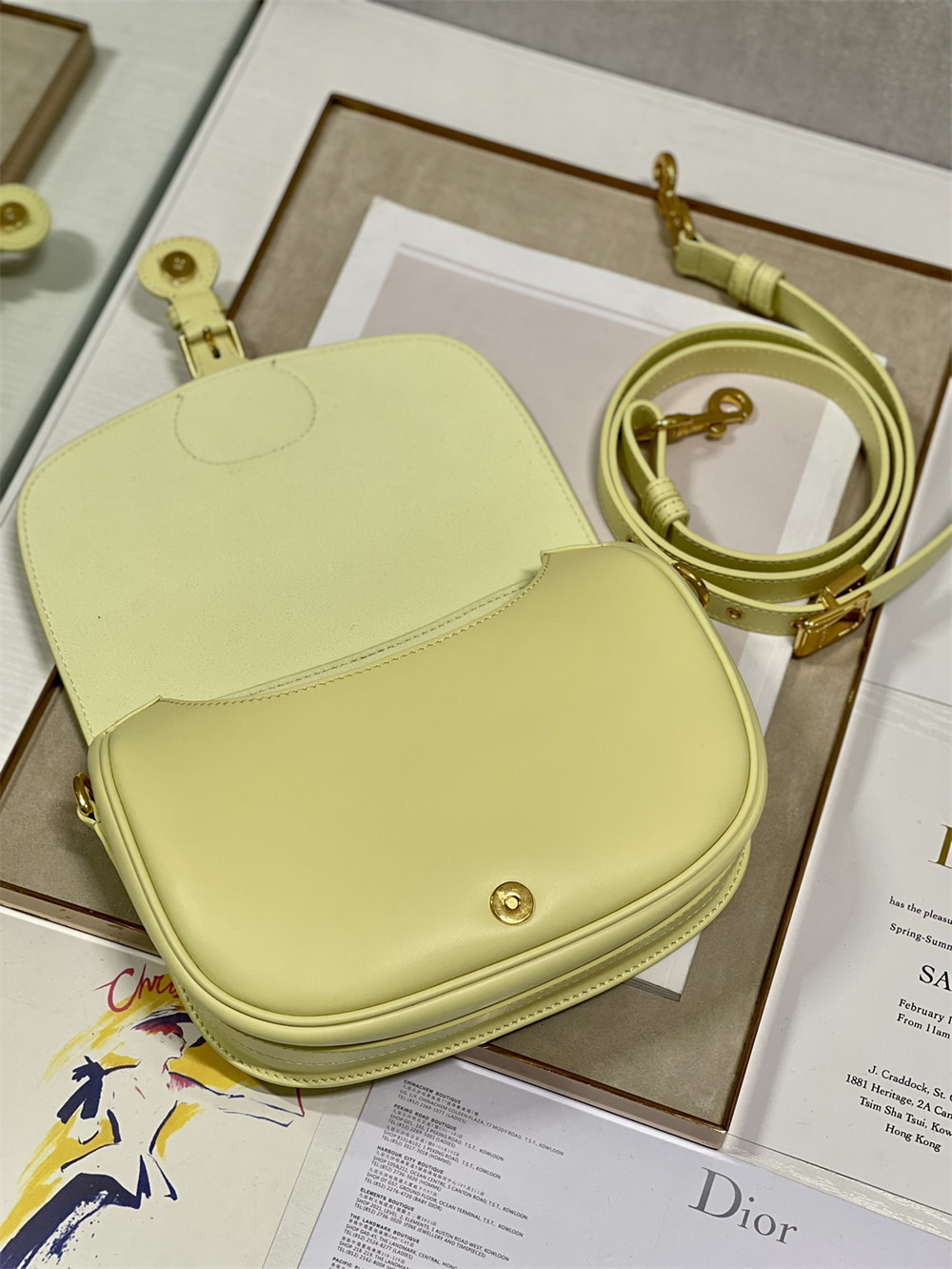 MEDIUM D10r BOBBY BAG Light Green Box Calfskin