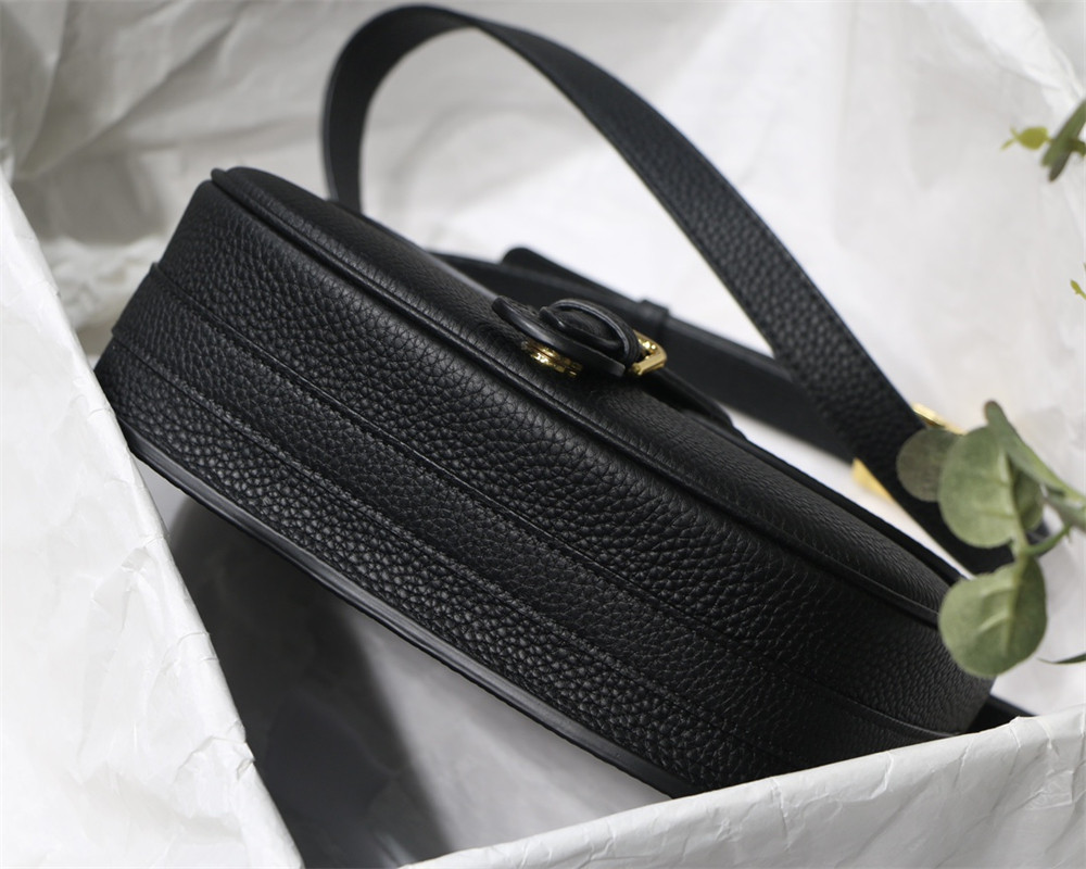 MEDIUM D10r BOBBY BAG Black Grained Calfskin