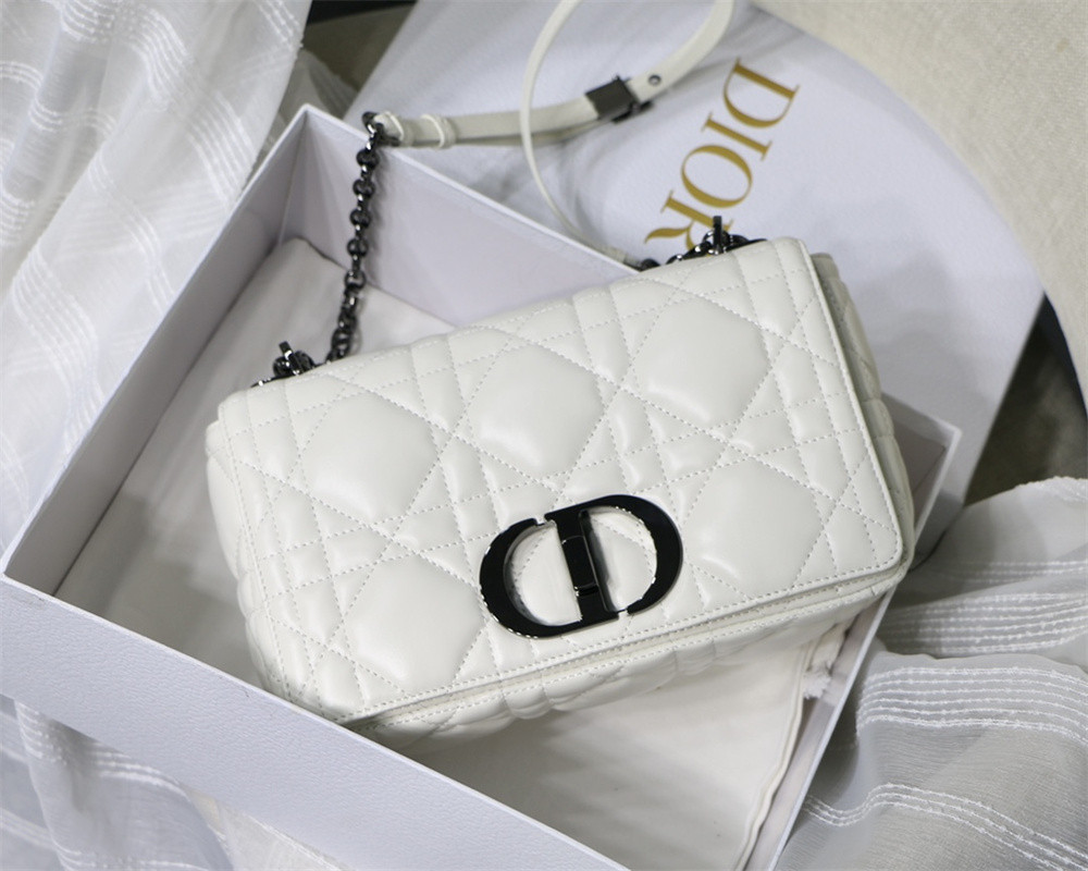 MEDIUM D10r CARO BAG IVORY S*pple Cannage Calfskin 25.5 x 15.5 x 8 cm