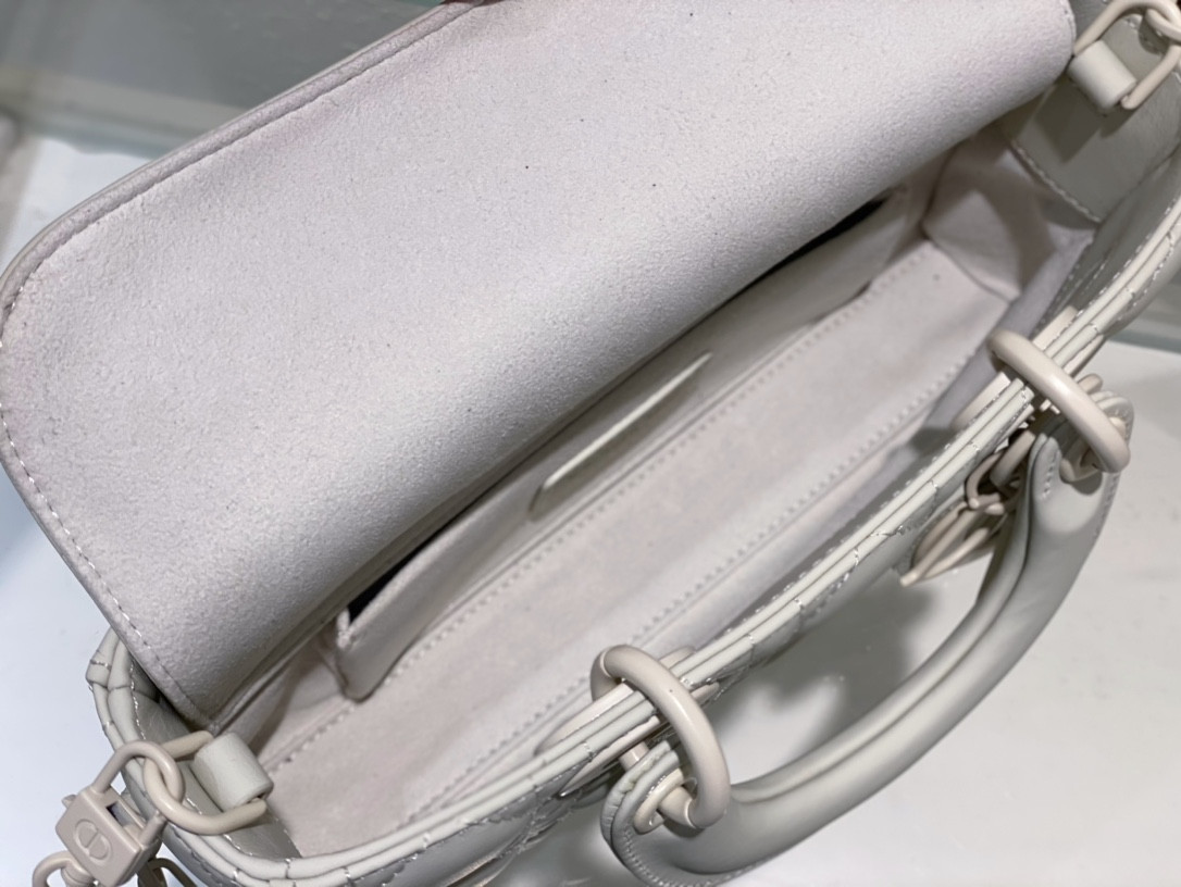 D10r SMALL LADY D-JOY BAG Ultramatte White Cannage Calfskin