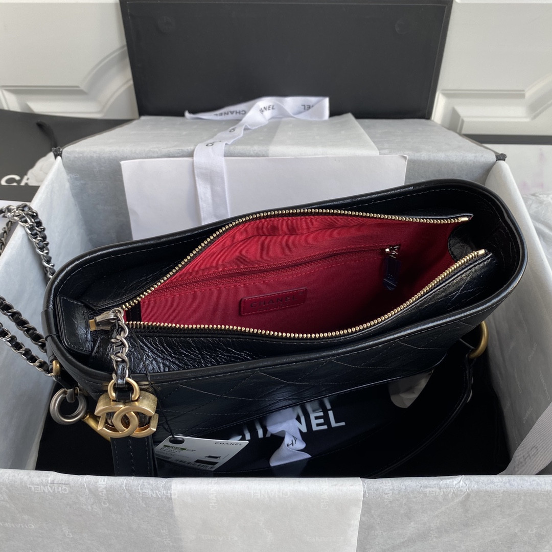 Ch**el  Gabrielle SMALL BLACK with shoulder strap letters 20 x 15 x 8cm