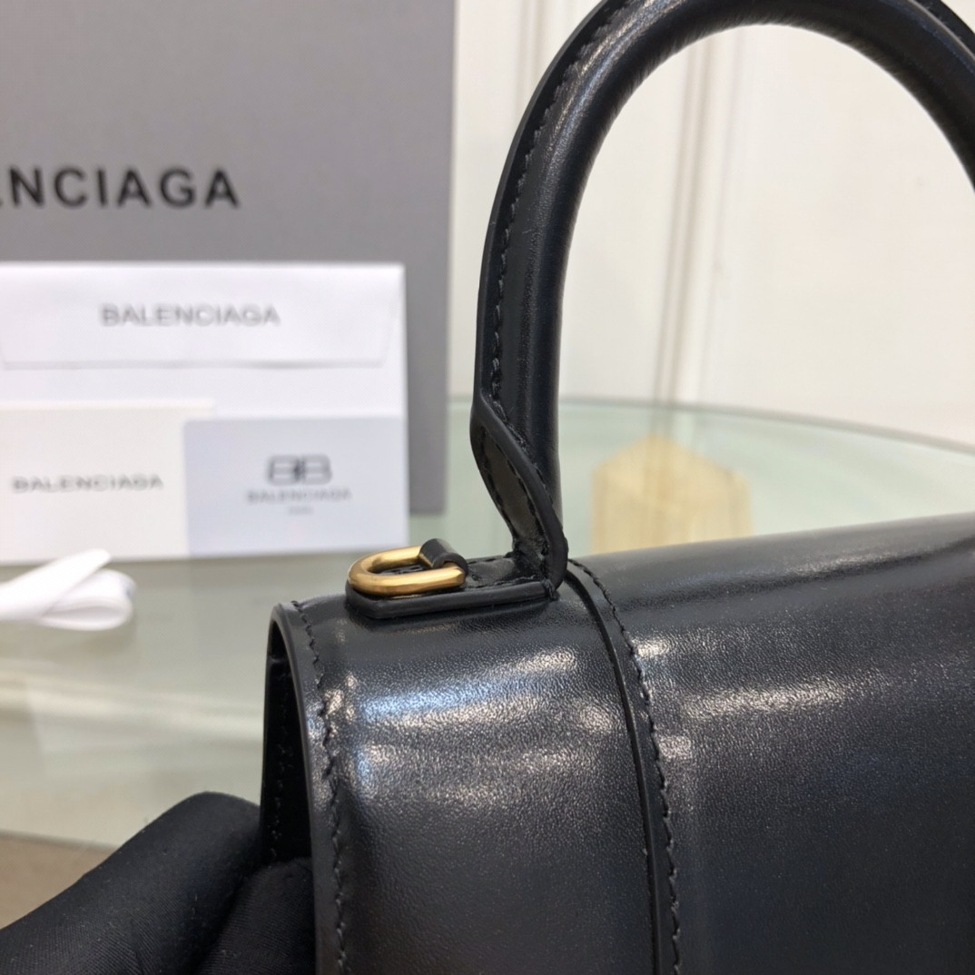 Ba1en*iaga WOMEN