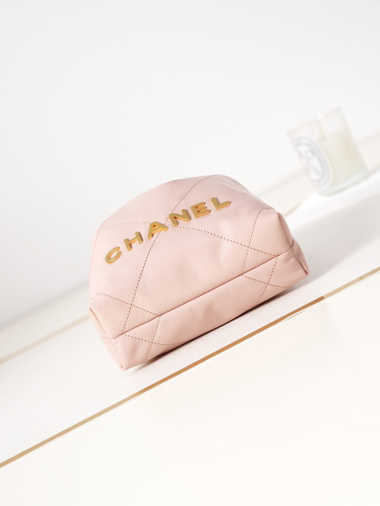 Ch**el 22 MINI HANDBAG Shiny Calfskin Pink 7.8 × 7.4 × 2.3 in