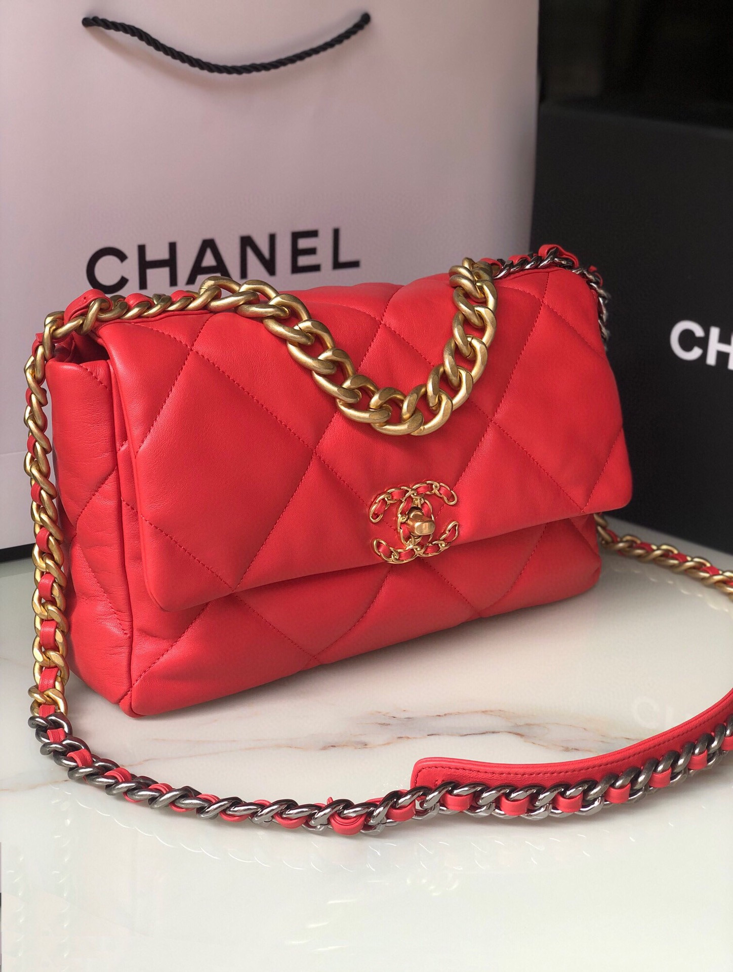 Ch**el 19 LARGE HANDBAG Shiny Leather Red, Gold-Tone, Silver-Tone & Ruthenium-Finish Metal 7.8 × 11.7 × 3.9 in