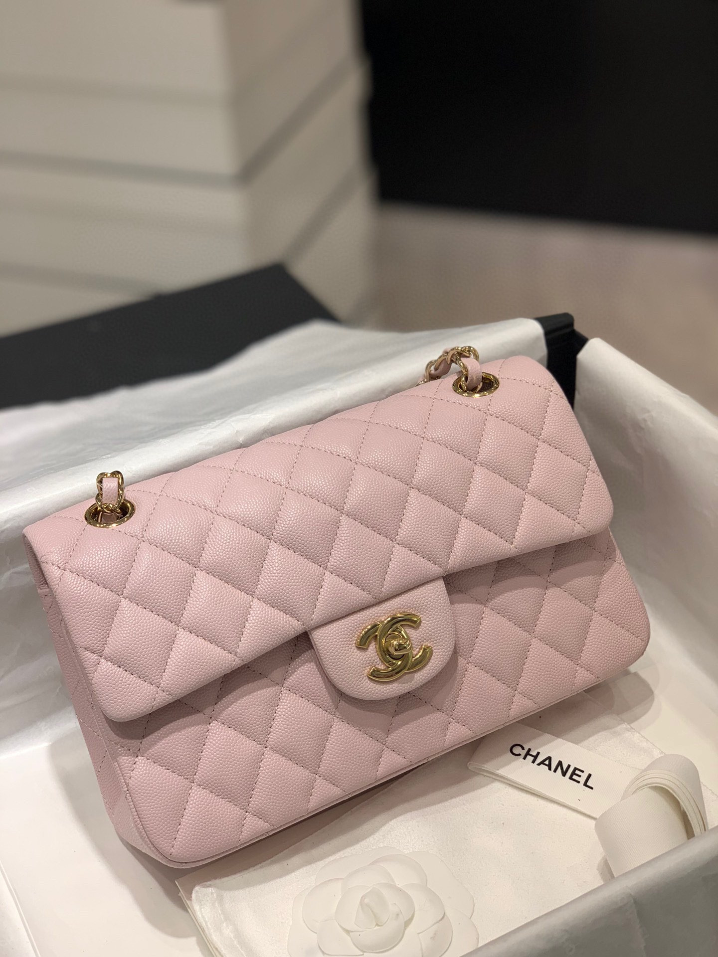 Ch**el CLASSIC HANDBAG GRAINED CALFSKIN & GOLD-TONE METAL LIGHT PINK 6 × 9.9 × 2.5 in