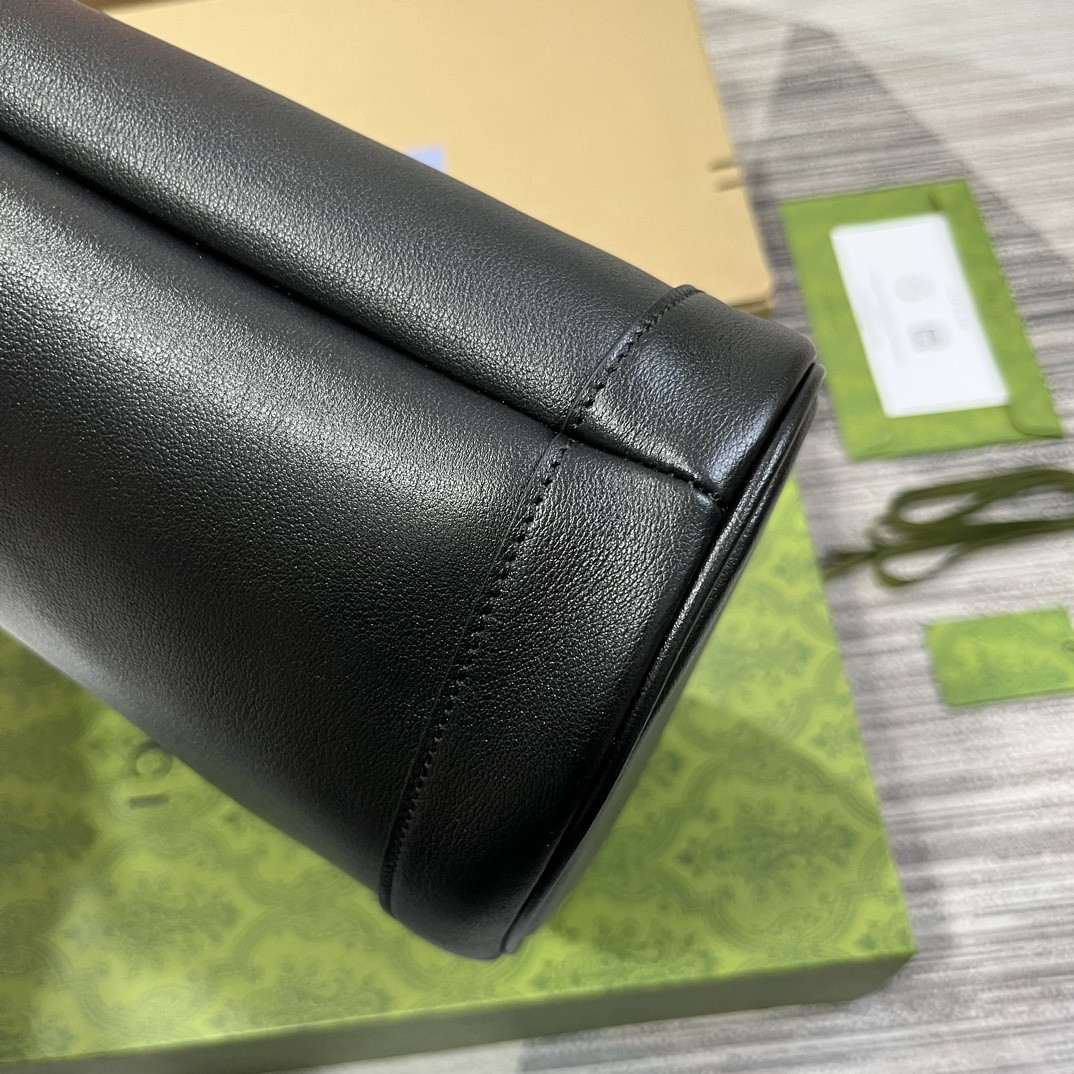 Gvc*1 DIANA MEDIUM TOTE BAG Black 31W x 27H x 15D CM