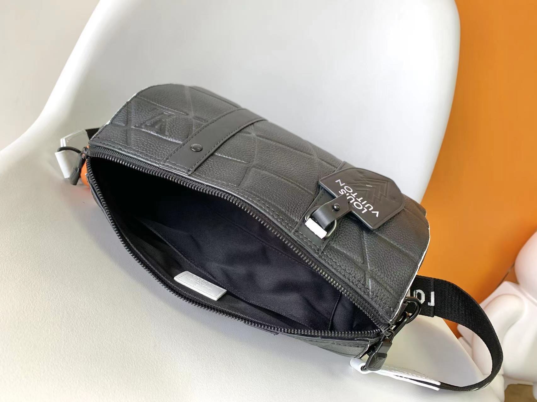 L0vis Vvtt0n Keepall Bandoulière 25 M21543 9.8 x 5.9 x 4.3 inches