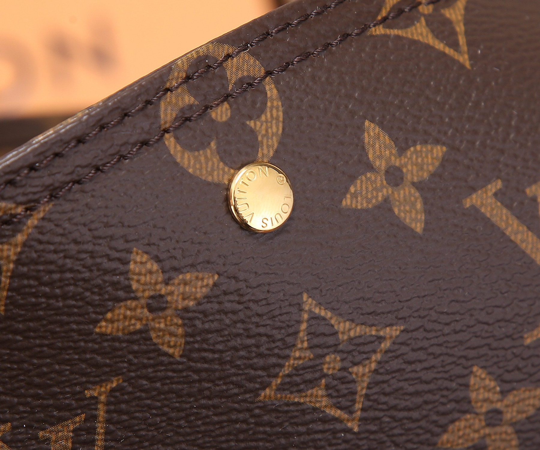 LV Atlantis GM M46817 34 x 34 x 13.5cm