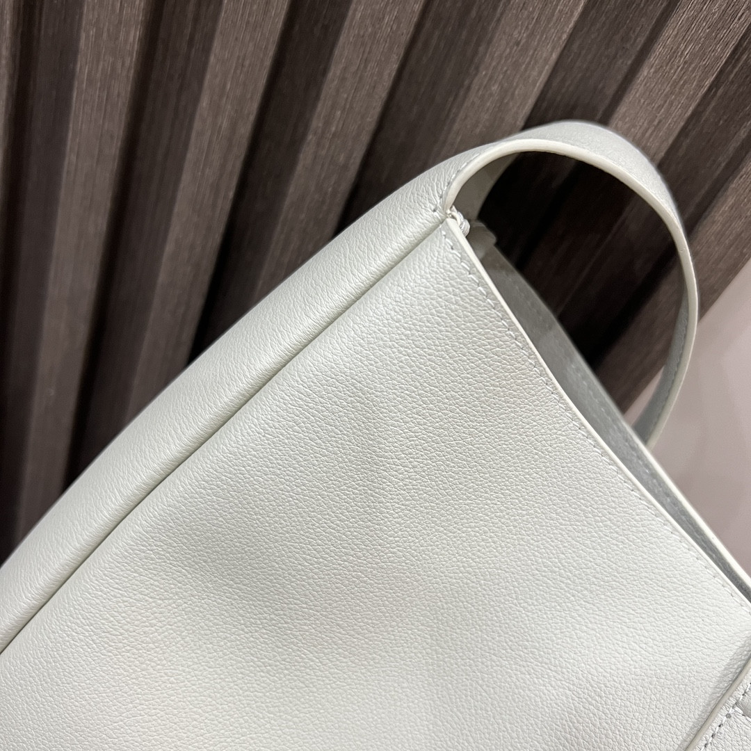 Y51 LE 5 À 7 S*pPLE LARGE IN SMOOTH LEATHER BLANC VINTAGE 11.8" X 11" X 4.3"