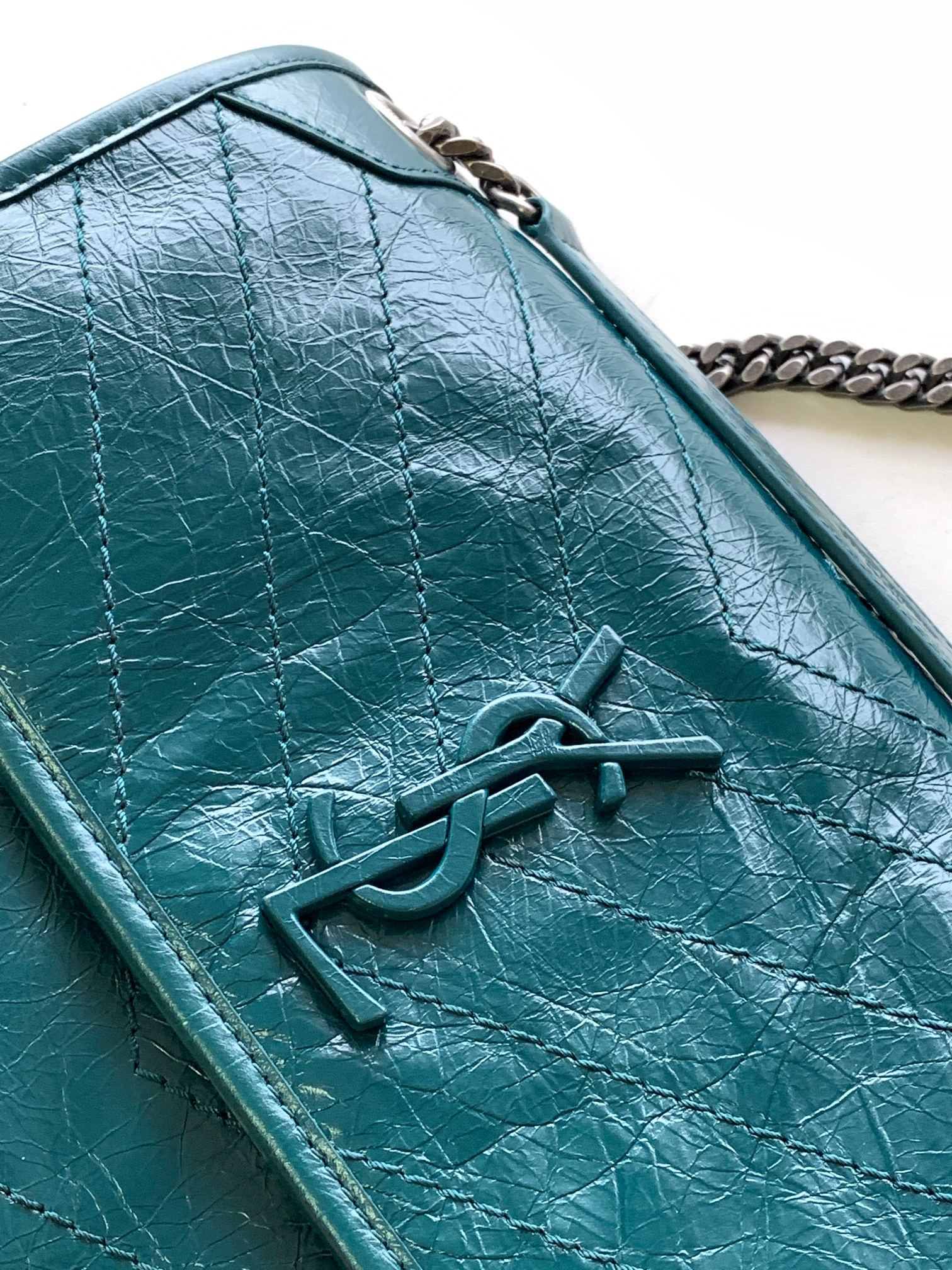 Y51 NIKI MEDIUM IN VINTAGE LEATHER 11 X 7.8 X 3.3 INCHES