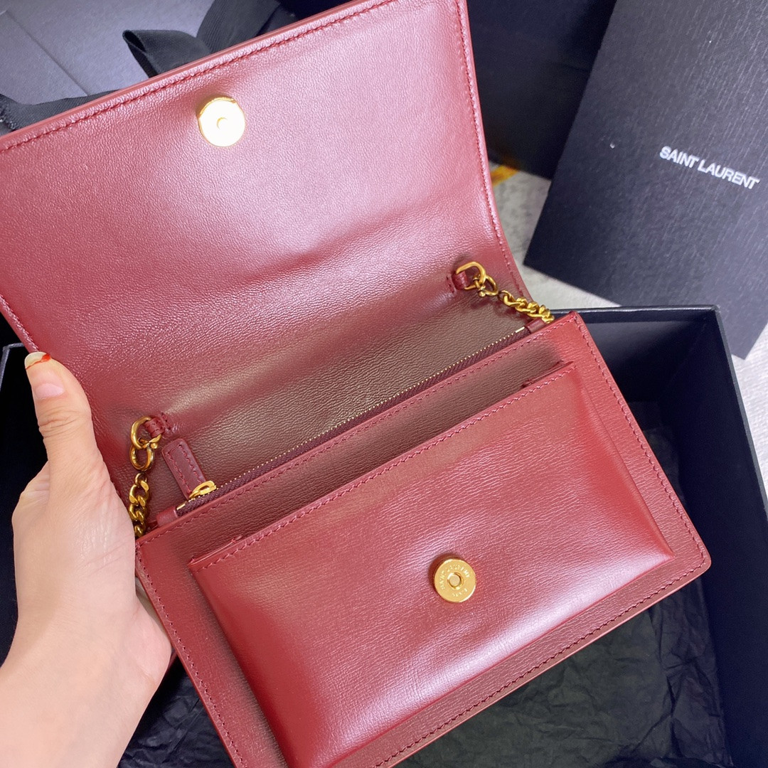Y51 SUNSET CHAIN WALLET IN SMOOTH LEATHER 7.4 X 5.5 X 2.1 INCHES