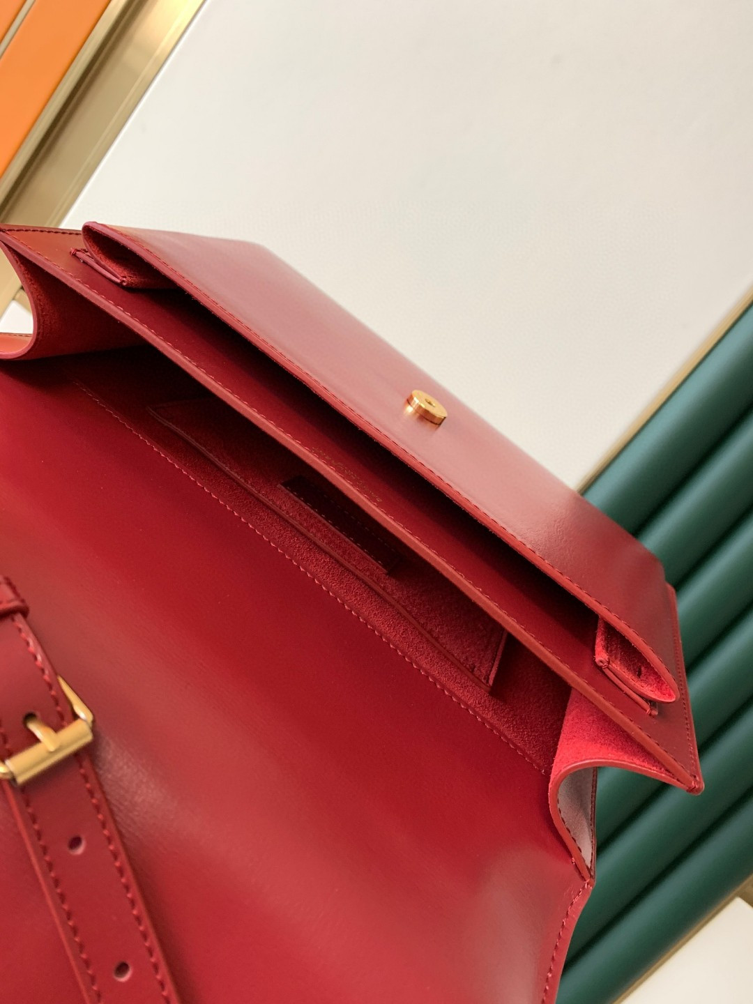 Y51 SUNSET LARGE IN SMOOTH LEATHER RED 10.6 X 7 X 3.1 INCHES