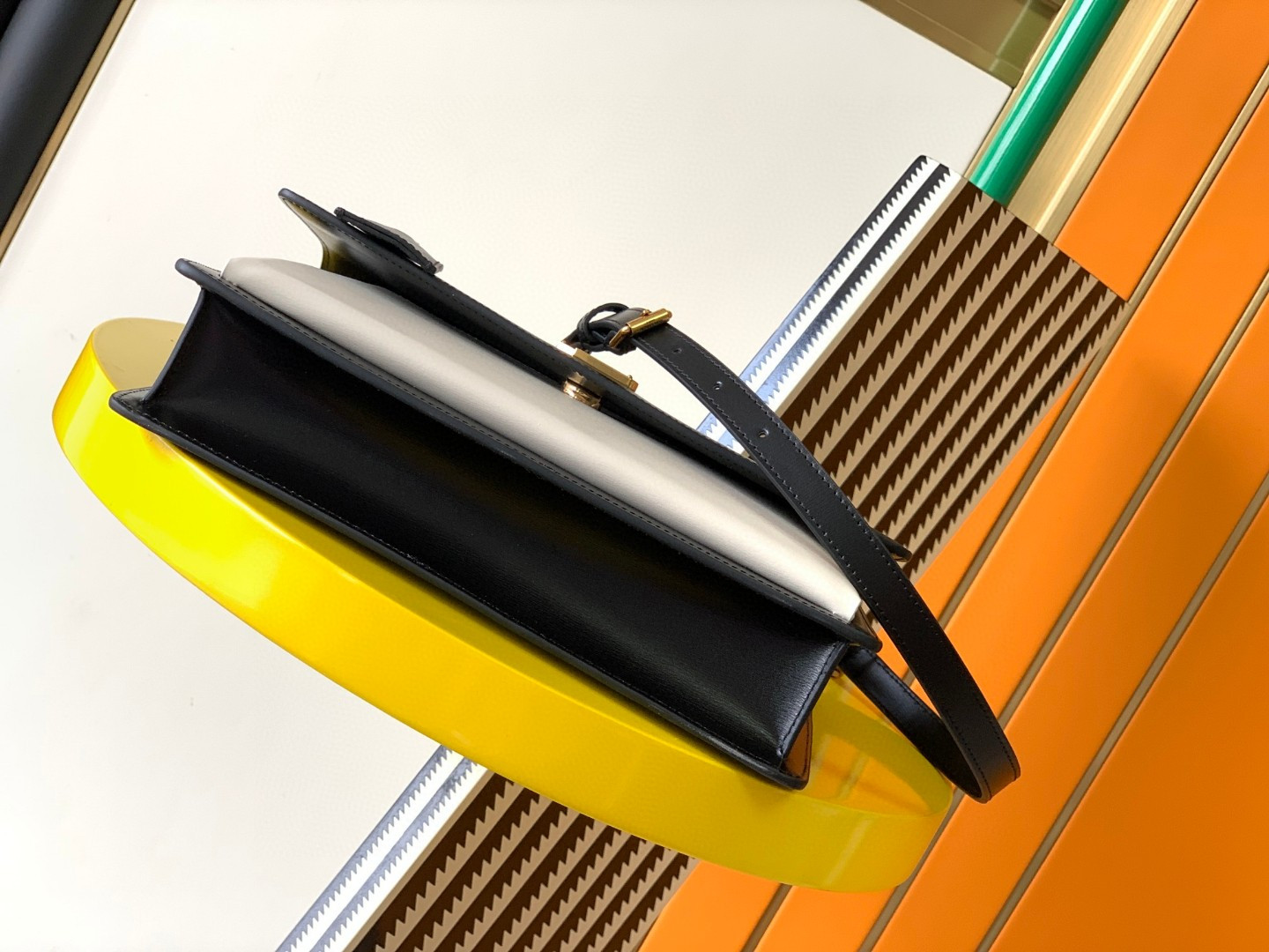 Y51 SUNSET LARGE IN SMOOTH LEATHER BLACK WHITE 10.6 X 7 X 3.1 INCHES