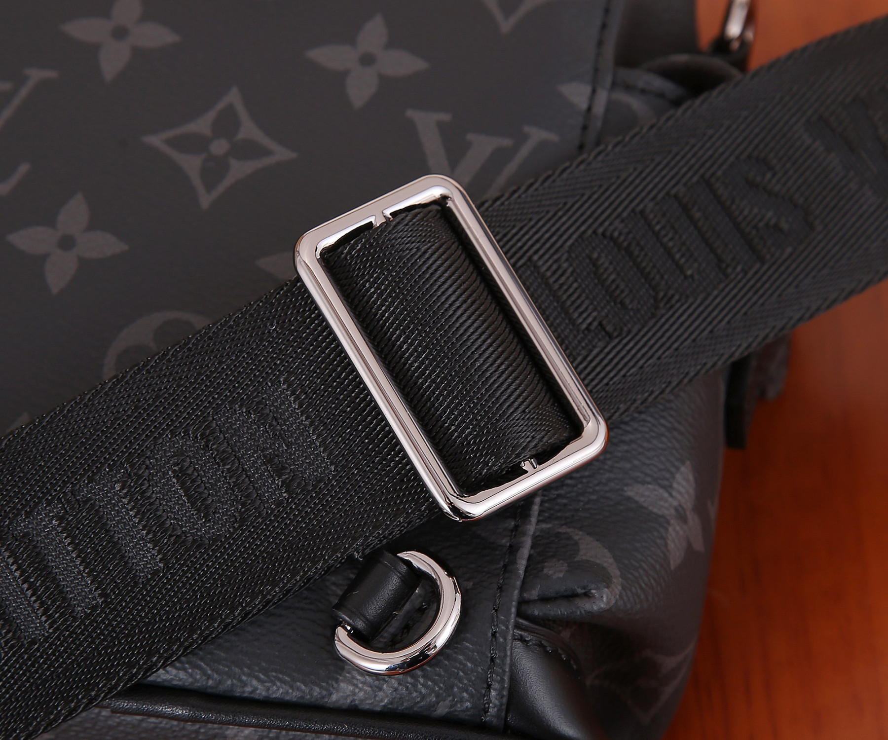 L0vis Vvtt0n LV M82769 Nano Christopher 14 x 19 x 6 cm