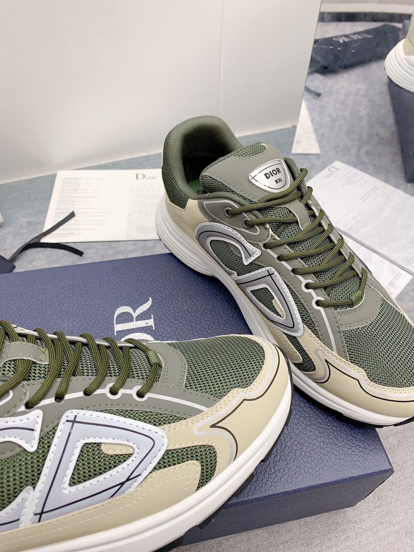UA D10r B30 Olive