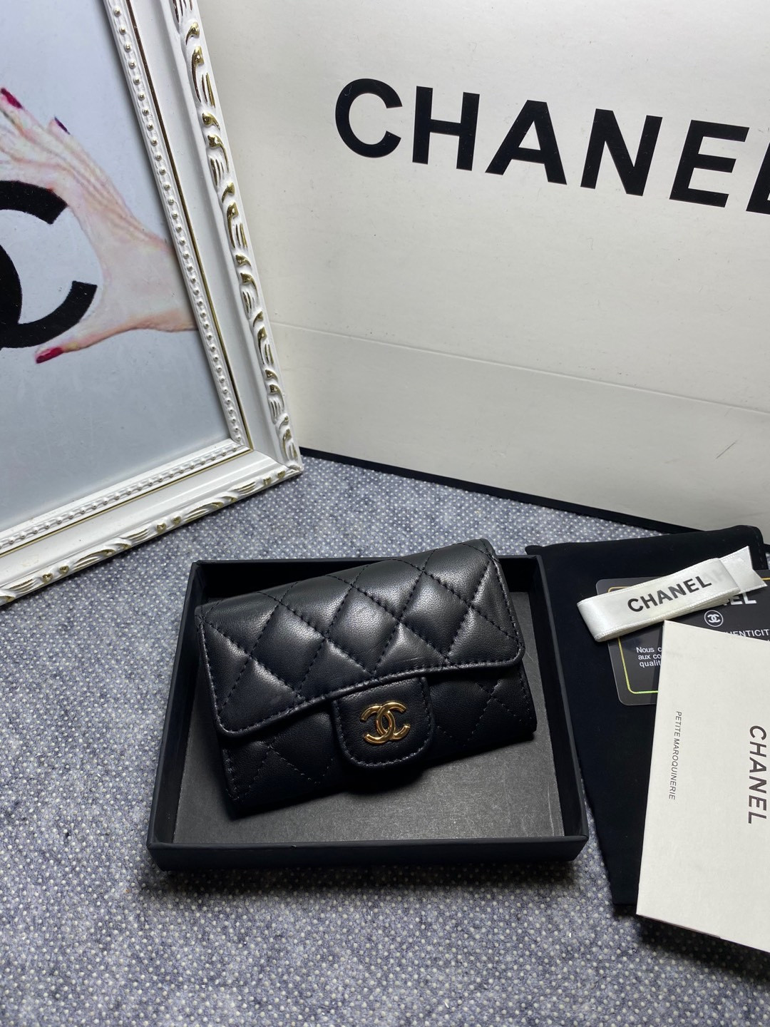 Ch**el card holder 11.3 x 7.5 x 2.5 cm