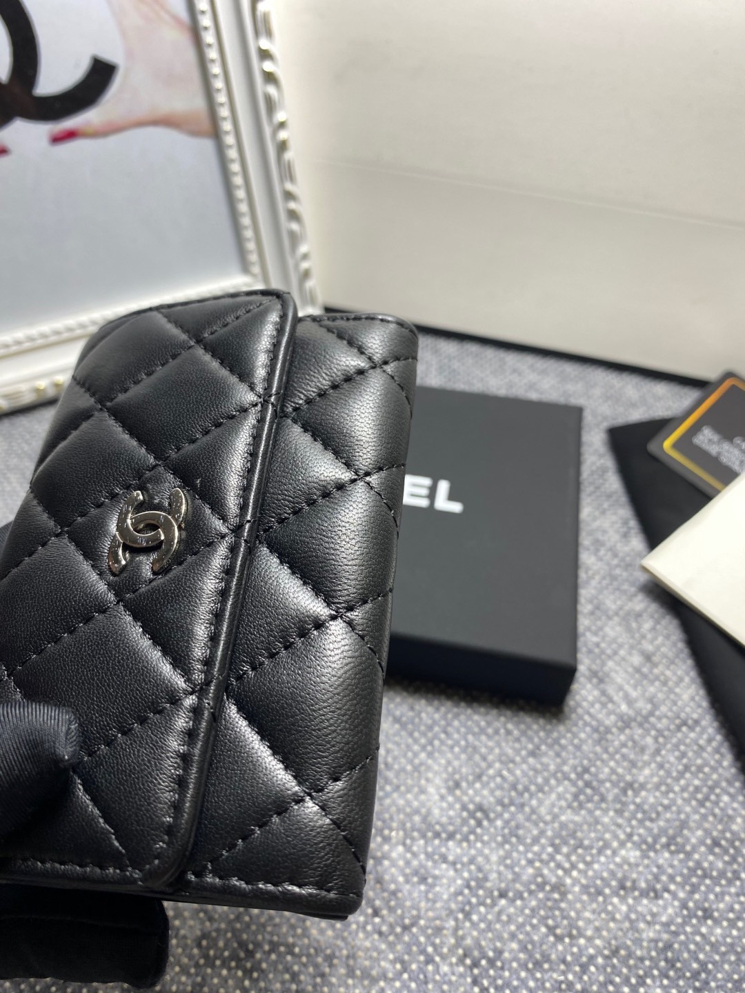 Ch**el card holder 11.3 x 7.5 x 2.5 cm