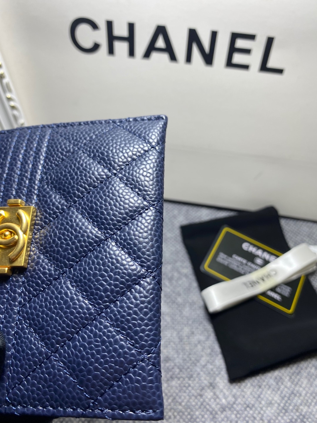 Ch**el CARD HOLDER 10cm