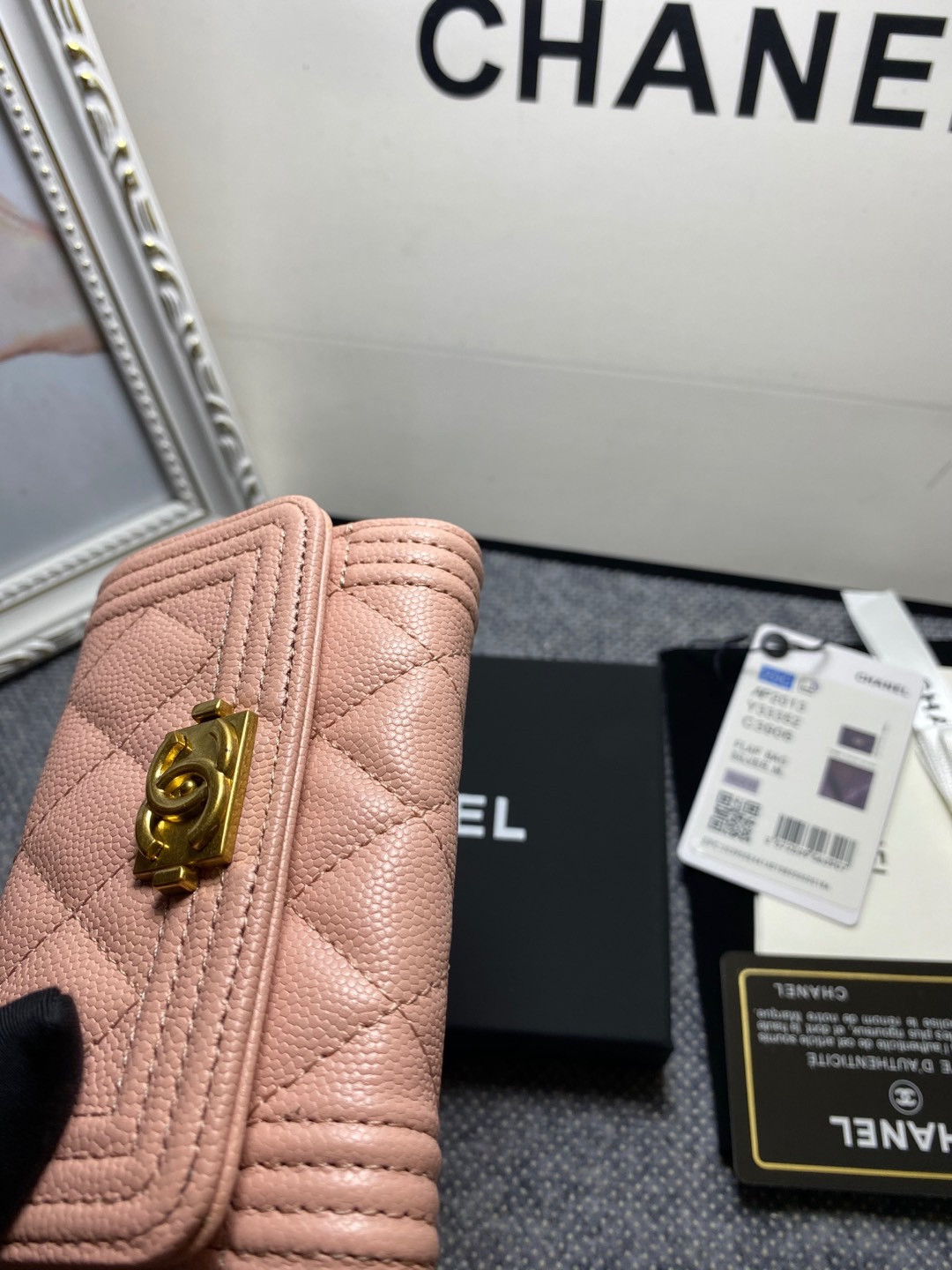 Ch**el FLAP WALLET 12-7CM