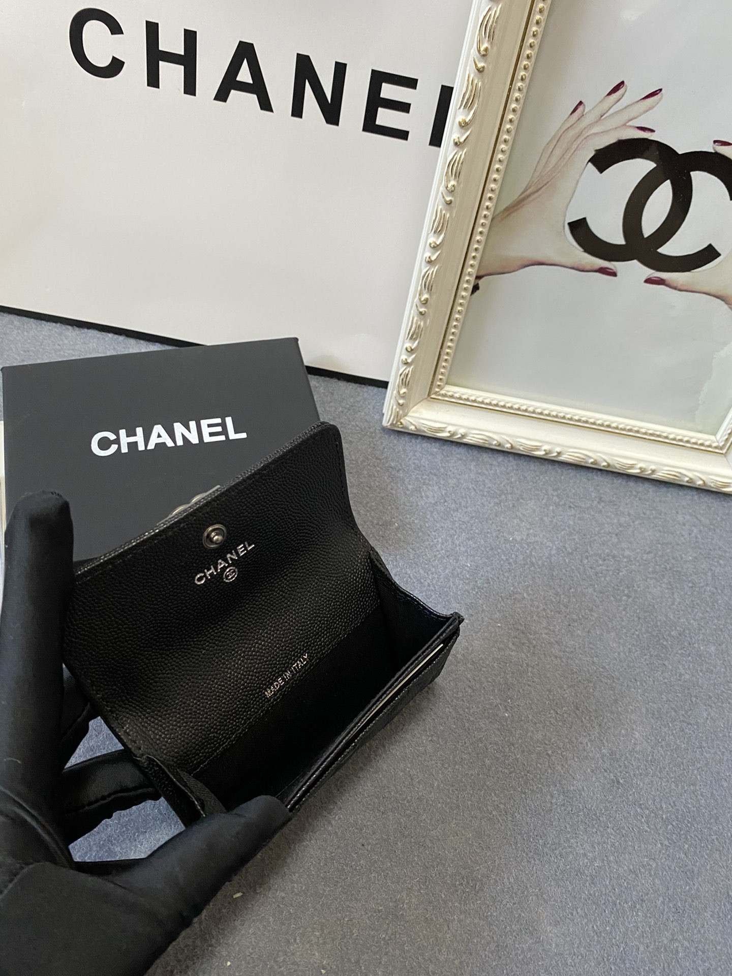 Ch**el FLAP WALLET 12-7CM