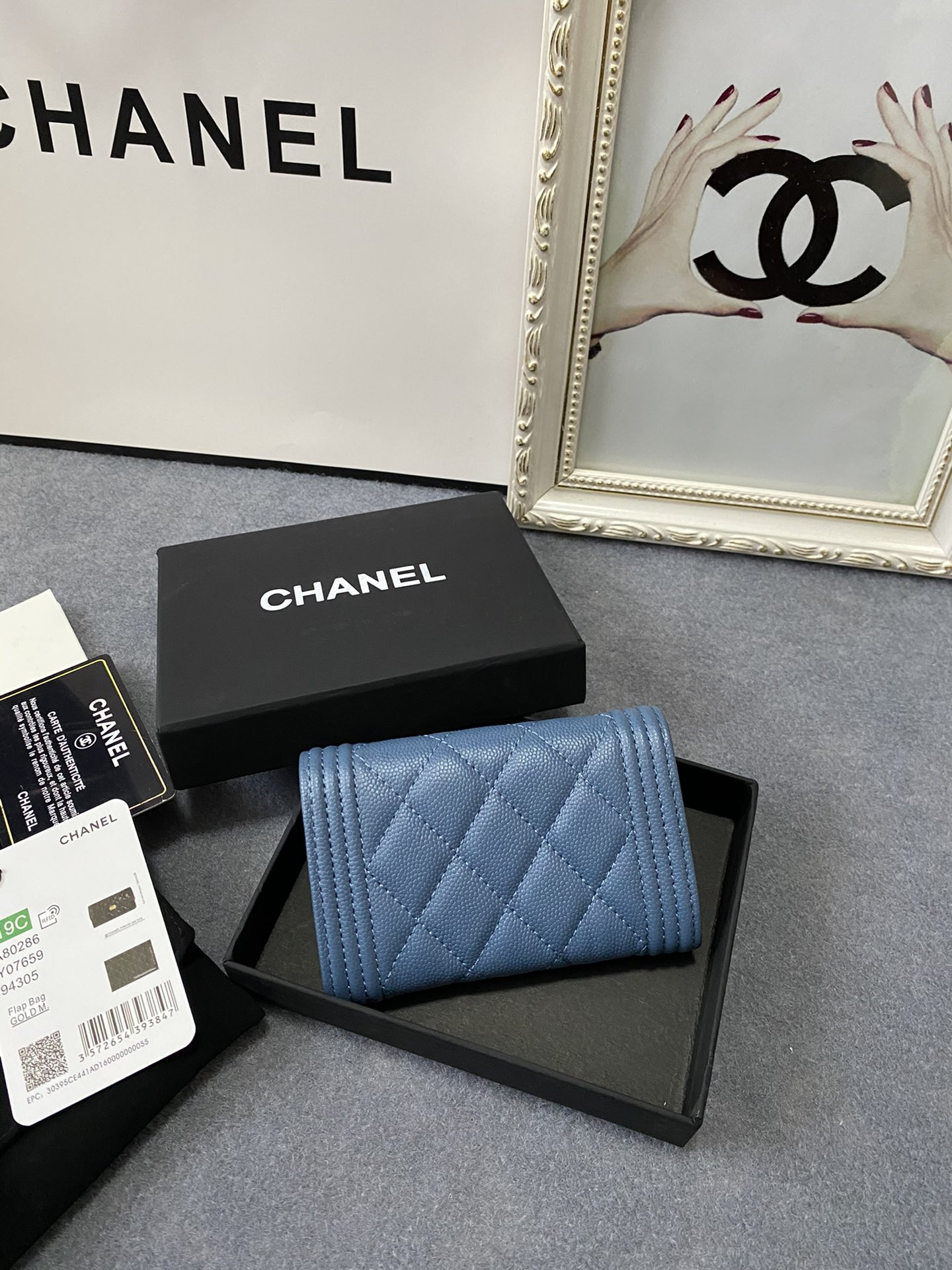 Ch**el FLAP WALLET 12-7CM